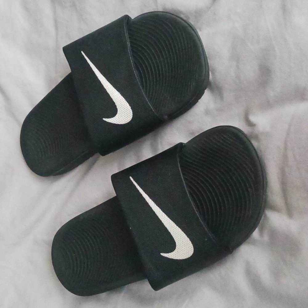 NIKE WOMENS SLIDE SANDALS